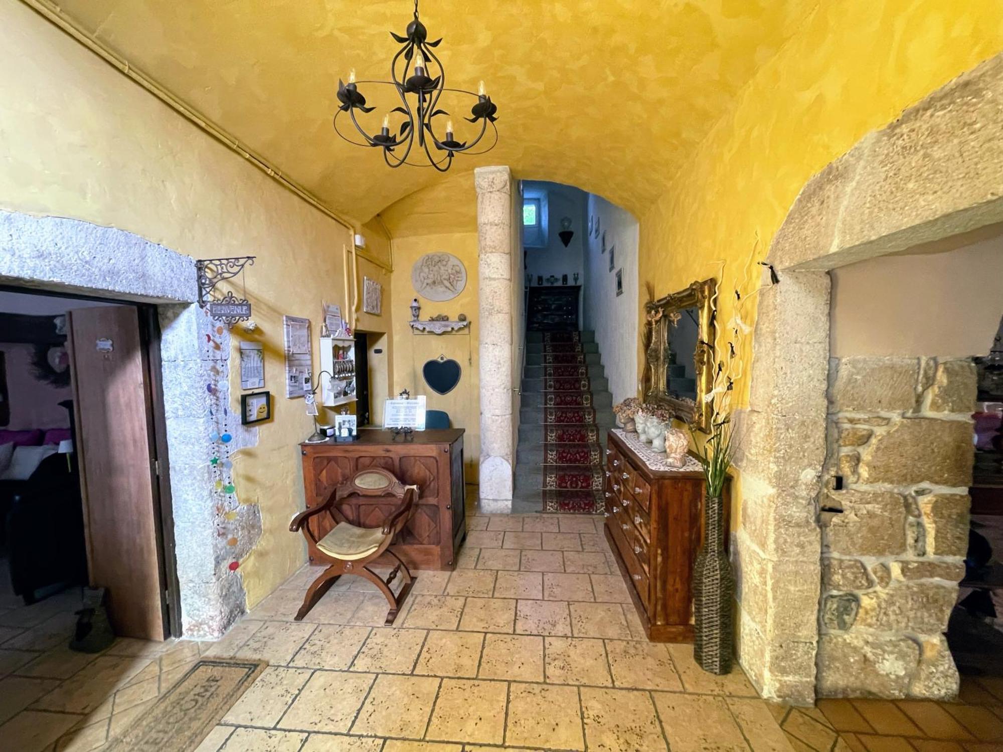 瓦隆蓬达克 Le Manoir Du Raveyron酒店 外观 照片